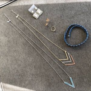 Assorted costume jewerlies